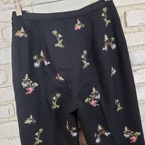 TALBOTS Capri Pants Sze 2 Black East Asian Pagodas